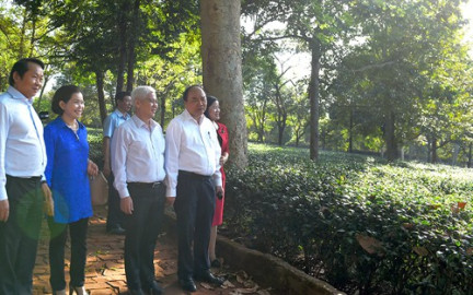 Thủ tướng Nguyễn Xuân Phúc thăm mô hình du lịch sinh thái Mỹ Lệ tại Bình Phước